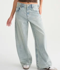 Déjà For Aero Low-Rise Super Baggy Leopard Stars Jean