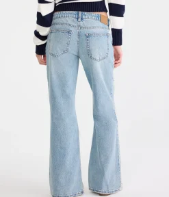 Low-Rise Baggy Flare Jean