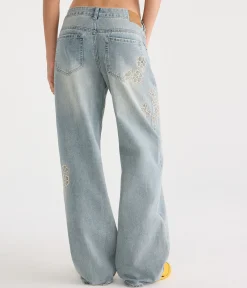 Low-Rise Baggy Wide Leg Embroidered Floral Jean