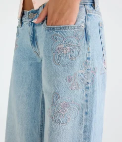 Super Low-Rise Ultra Wide Leg Embroidered Flowers Jean