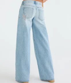 Super Low-Rise Ultra Wide Leg Embroidered Flowers Jean