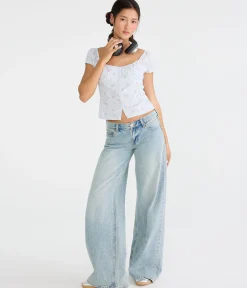 Super Low-Rise Ultra Wide Leg Jean